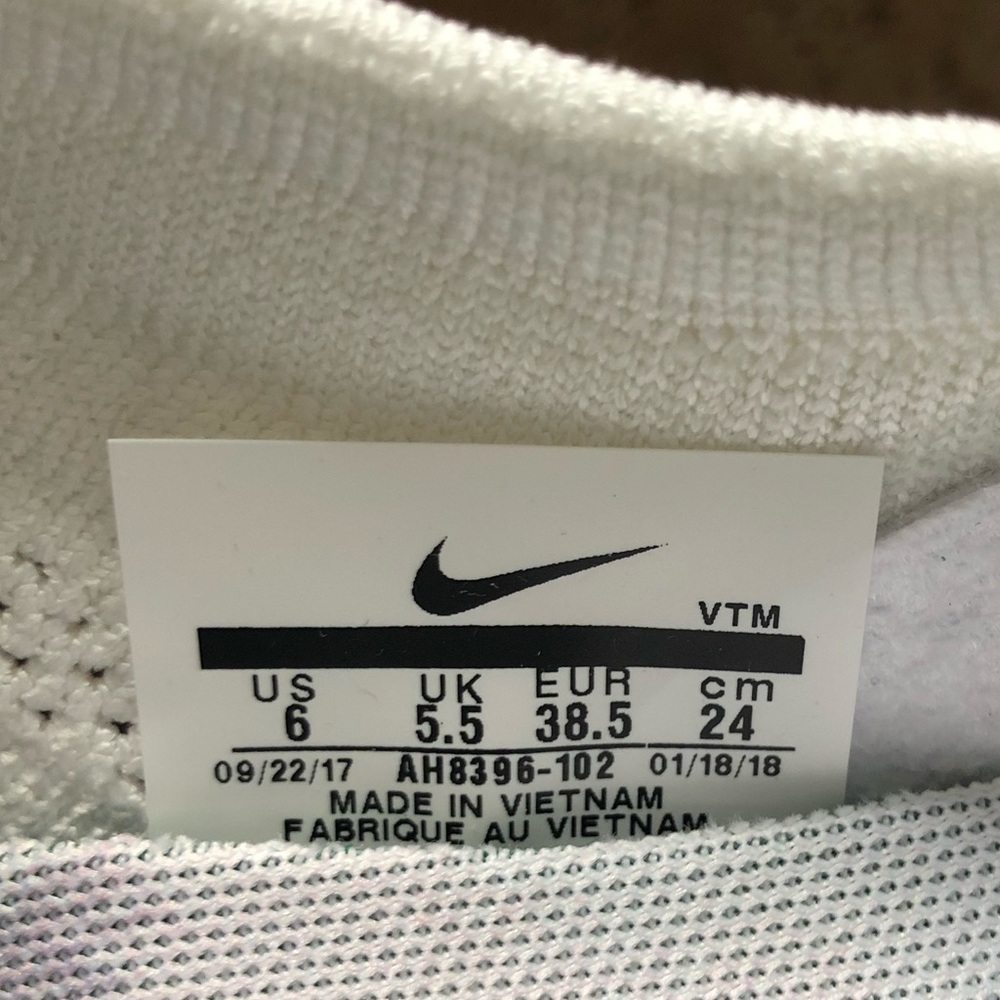 🚫✂️🎆 New🎆 NIKE Unisex Flyknit Trainer 6M/7.5W - Picture 7 of 8
